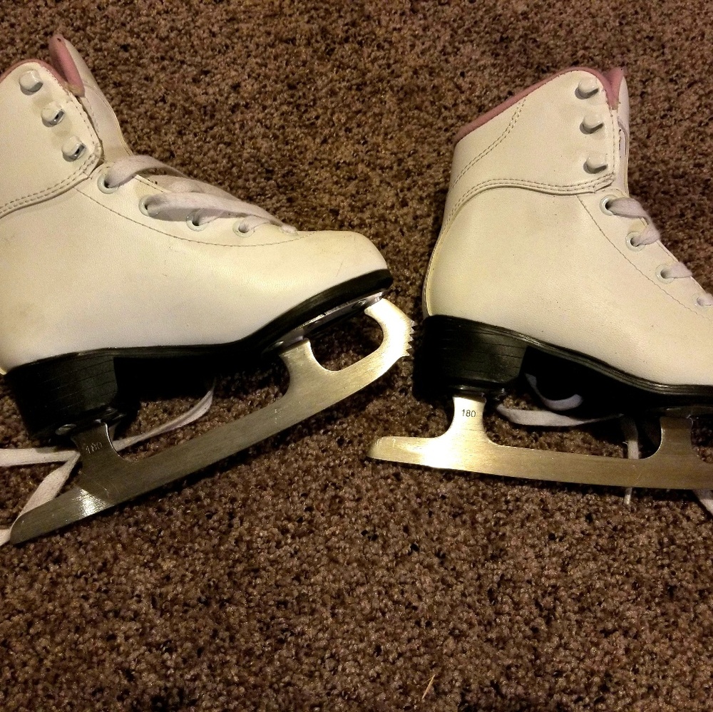 Jackson junior skates size 12J